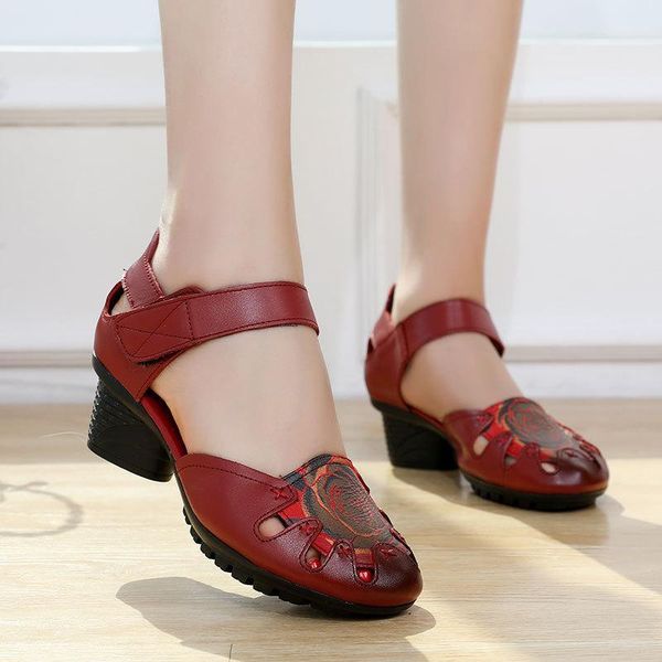 vintage splicing genuine leather printed women sandals for women shoes buckle strap 3cm square high heels printing shoes 2021, Black
vintage splicing genuine leather printed women sandals for women shoes buckle strap 3cm square high heels printing shoes 2021, Black