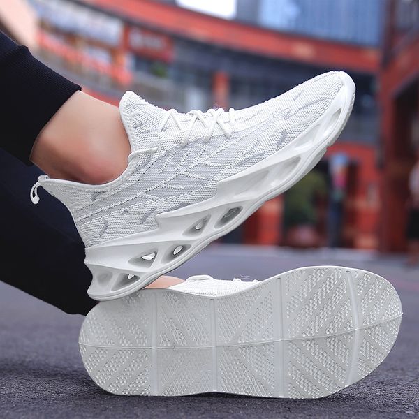 classic casual breathable blades outdoors in male tennis shoes, Black;brown
classic casual breathable blades outdoors in male tennis shoes, Black;brown