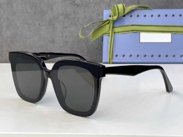 womens sunglasses for women men sun glasses mens 8390 fashion style protects eyes uv400 lens with case, White;black
womens sunglasses for women men sun glasses mens 8390 fashion style protects eyes uv400 lens with case, White;black