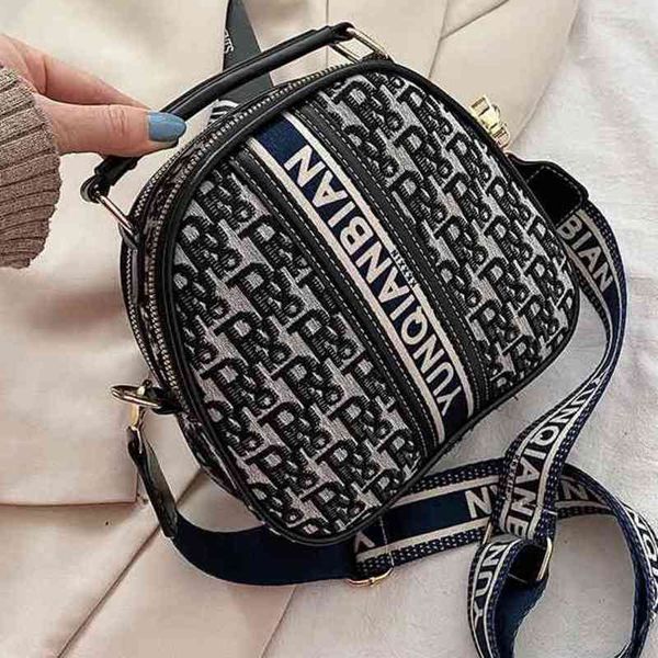 messenger bag female new one shoulder portable fashion student high capacity purse sale
messenger bag female new one shoulder portable fashion student high capacity purse sale