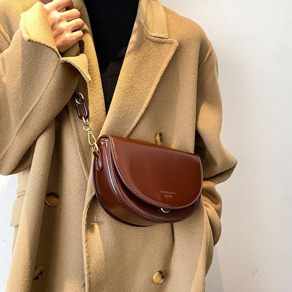 vintage fashion female tote letter 2021 saddle quality pu leather women designer handbag high capacity shoulder messenger bag
vintage fashion female tote letter 2021 saddle quality pu leather women designer handbag high capacity shoulder messenger bag