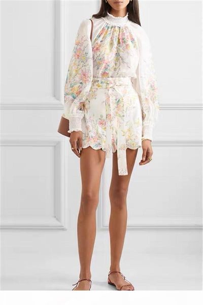 australia autumn temperament printed stand collar long sleeve + high waist short suit, White
australia autumn temperament printed stand collar long sleeve + high waist short suit, White