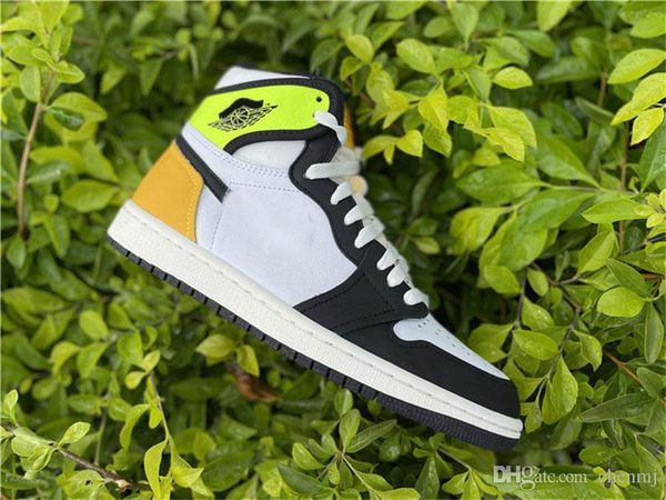 auble authentic 1 высокий og вольт золотые кроссовки белый вольт университет gold black ретро мужчины женщины открытый спортивные обувь с ко
auble authentic 1 высокий og вольт золотые кроссовки белый вольт университет gold black ретро мужчины женщины открытый спортивные обувь с ко