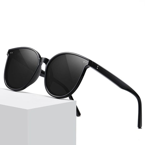sunglasses 2021 fashion women men polarized bright eyewear driving out door mirror vintage masculino uv400, White;black
sunglasses 2021 fashion women men polarized bright eyewear driving out door mirror vintage masculino uv400, White;black