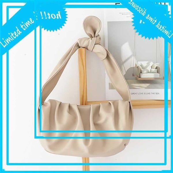 korean version versatile temperament fold underarm simple lady soft leather hand net red fashion cloud single shoulder bag
korean version versatile temperament fold underarm simple lady soft leather hand net red fashion cloud single shoulder bag
