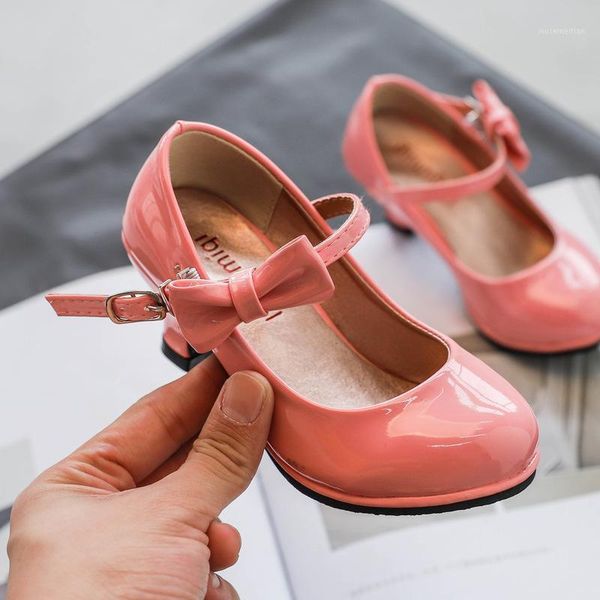 flat shoes 3-12 years fashion wedding dance bow princess girls patent leather kids party dress high heels for children autumn1, Black;grey
flat shoes 3-12 years fashion wedding dance bow princess girls patent leather kids party dress high heels for children autumn1, Black;grey