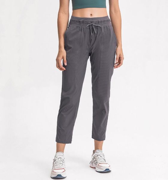 spring and summer drawstring woven casual capris women's loose straight exercise fitness pocket yoga pants, Black;white
spring and summer drawstring woven casual capris women's loose straight exercise fitness pocket yoga pants, Black;white