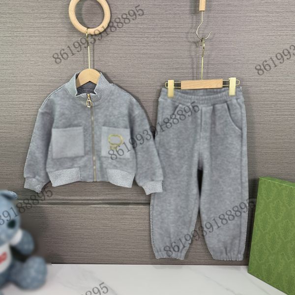 uxury design children's clothing sets boys and girls hooded zipper long-sleeved jacket with trousers jackets+ trousers suit high-end ki, White 
uxury design children's clothing sets boys and girls hooded zipper long-sleeved jacket with trousers jackets+ trousers suit high-end ki, White