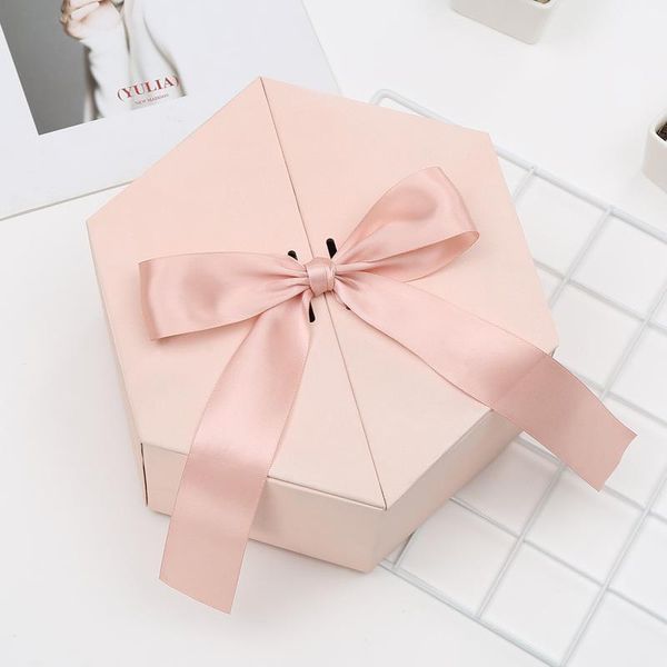 gift wrap birthday box hexagon upscale party valentine's day sweet knot wedding candy cookie storage packaging1
gift wrap birthday box hexagon upscale party valentine's day sweet knot wedding candy cookie storage packaging1