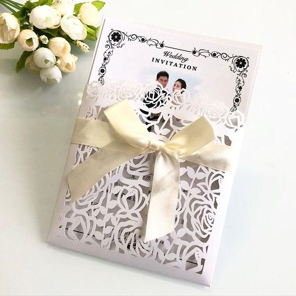 1 шт. белый лазер нарезать свадебные приглашения карты элегантные розовые флоры поздравительные открытки настроить с лентой свадьба поставки
1 шт. белый лазер нарезать свадебные приглашения карты элегантные розовые флоры поздравительные открытки настроить с лентой свадьба поставки
