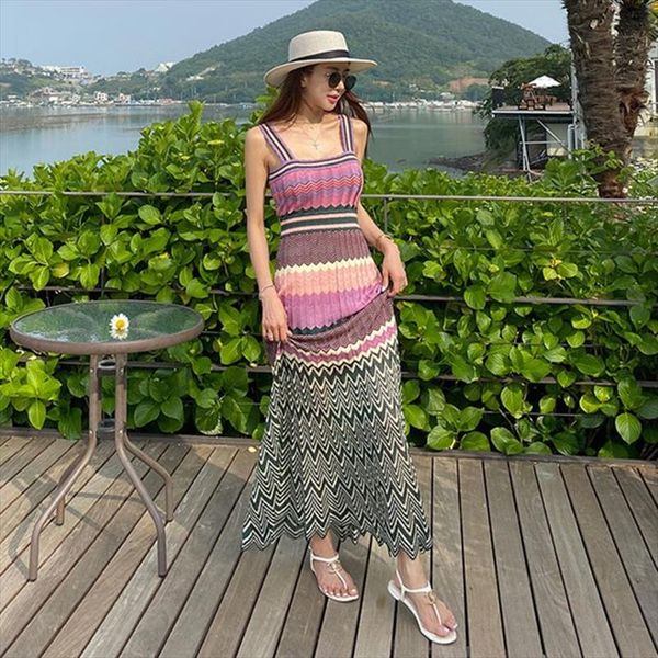 runway summer holiday sweater dress women spaghetti strap knitted wave striped female long dresses drop shipping, Black;gray
runway summer holiday sweater dress women spaghetti strap knitted wave striped female long dresses drop shipping, Black;gray