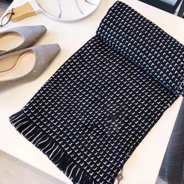 2020 new tassel women cotton pashmian scarf vintage eyes print italy scarfs for women long size female scarf, Blue;gray
2020 new tassel women cotton pashmian scarf vintage eyes print italy scarfs for women long size female scarf, Blue;gray