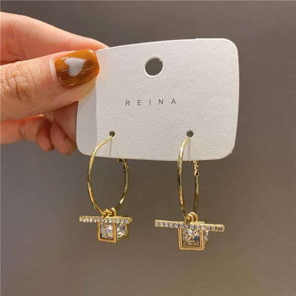 stud 2021 korean fashion versatile square earrings temperament simple female jewelry, Golden;silver
stud 2021 korean fashion versatile square earrings temperament simple female jewelry, Golden;silver