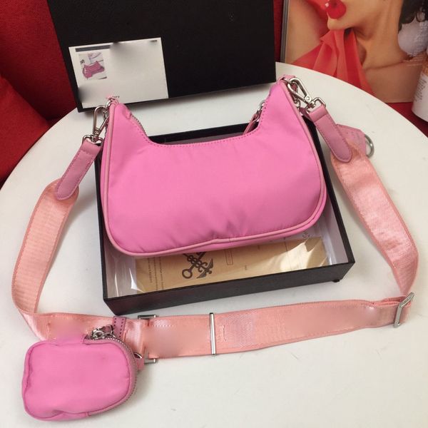 pink one-shoulder underarm bag handbag wallet backpack main card holder duffle bag women handbags handbag horsebit card holder new, Black;white
pink one-shoulder underarm bag handbag wallet backpack main card holder duffle bag women handbags handbag horsebit card holder new, Black;white