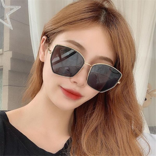 sunglasses fashion high definition women luxury designer glasses classic trend decorate sun retro female shades uv400, White;black
sunglasses fashion high definition women luxury designer glasses classic trend decorate sun retro female shades uv400, White;black