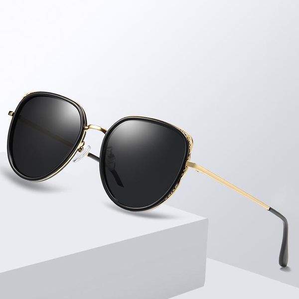 high-quality fashionable polarized women sunglasses oversize dazzling street sun glasses in europe and america uv400 shades 120, White;black
high-quality fashionable polarized women sunglasses oversize dazzling street sun glasses in europe and america uv400 shades 120, White;black
