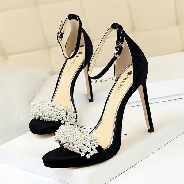 shoes women high heels luxury crystal pearls bridal wedding sandals summer ladies open toe platform black stiletto sandals
shoes women high heels luxury crystal pearls bridal wedding sandals summer ladies open toe platform black stiletto sandals