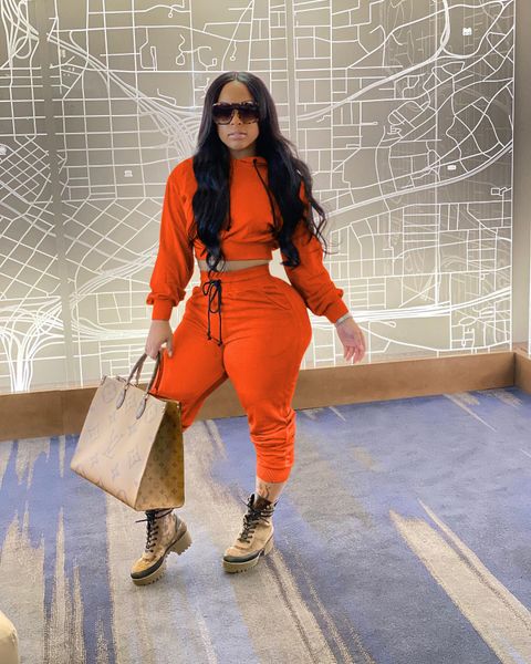 hzes black white elastic rompers jumpsuits with long sleeves jumpsuit scoop neck women short backless yoga 2374 2020
hzes black white elastic rompers jumpsuits with long sleeves jumpsuit scoop neck women short backless yoga 2374 2020