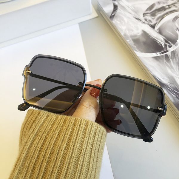 2021 new fashion metal rimless square sunglasses women vintage rivet sun glasses female black driving shades oculos feminino, White;black
2021 new fashion metal rimless square sunglasses women vintage rivet sun glasses female black driving shades oculos feminino, White;black