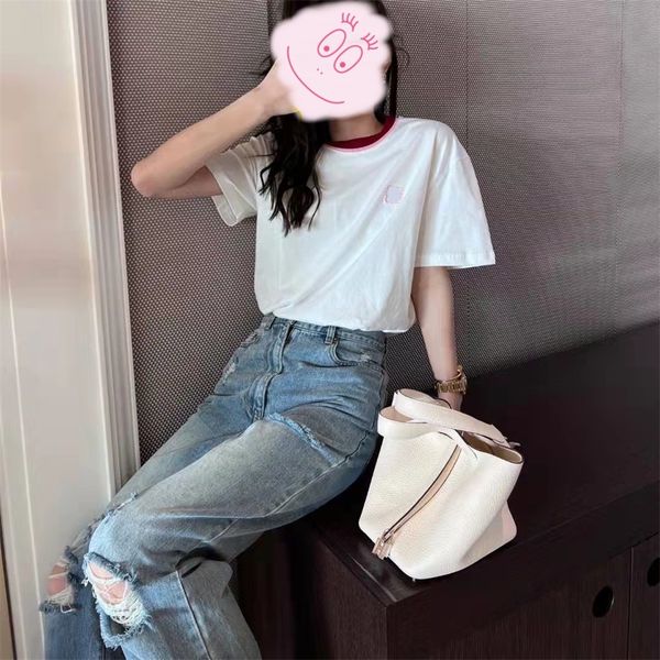 spring new fashion luojia chest embroidery three-dimensional simple leisure breathable women's short sleeves, White
spring new fashion luojia chest embroidery three-dimensional simple leisure breathable women's short sleeves, White