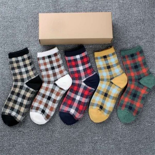 100% cotton women socks street plaid style vintage fashion lady designer socks casual socks for woman with box 5 pairs/set, Black
100% cotton women socks street plaid style vintage fashion lady designer socks casual socks for woman with box 5 pairs/set, Black
