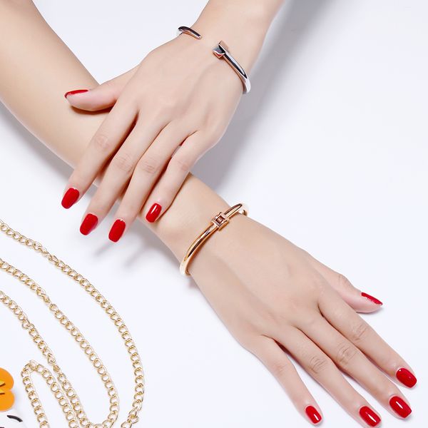 2pcs/lot 316l stainless steel rose gold and white color fast shipping charming cuff bangles size for lady t200423, Black
2pcs/lot 316l stainless steel rose gold and white color fast shipping charming cuff bangles size for lady t200423, Black