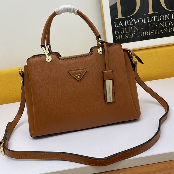 designer bags galleria saffiano leather medium bag handle totes detachable adjustable shoulder straps cross-body handbag vintage bags with t
designer bags galleria saffiano leather medium bag handle totes detachable adjustable shoulder straps cross-body handbag vintage bags with t