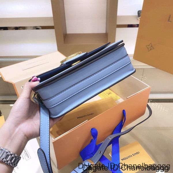 2020 sale mini metropolis bag ladies leather messenger handbags women classic small crossbody bags 23cmx15cm type5
2020 sale mini metropolis bag ladies leather messenger handbags women classic small crossbody bags 23cmx15cm type5