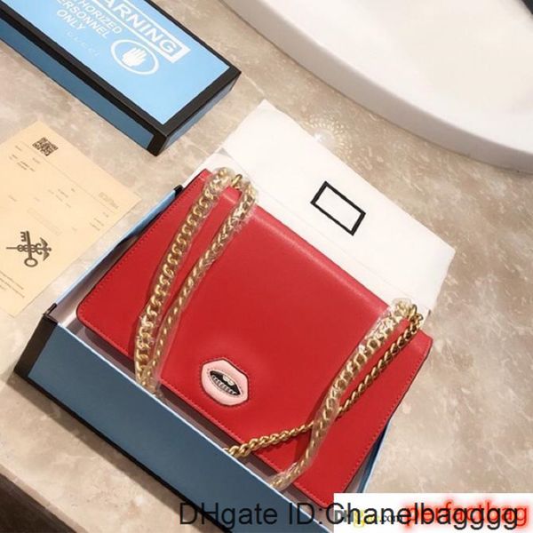 designer shoulder bags handbags crossbody heart-shaped decoration original leather with dust and gift bag
designer shoulder bags handbags crossbody heart-shaped decoration original leather with dust and gift bag