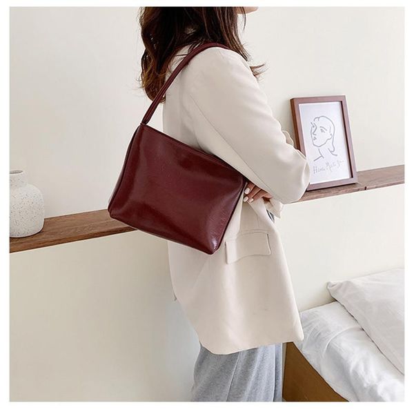 cross body 2021soft pu leather women underarm bag retro solid color ladies baguette handbags fashion design girls small shoulder bags
cross body 2021soft pu leather women underarm bag retro solid color ladies baguette handbags fashion design girls small shoulder bags