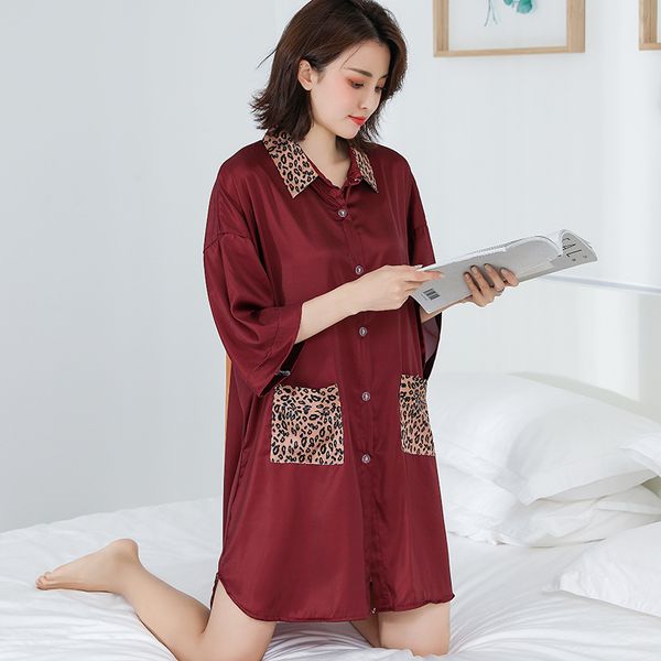 2021 New Print Leopard Nightdress Women Satin Sleep Shirt Sexy Nightgown Intimate Lingerie Soft Nightwear Kimono Gown, Navy blue
2021 New Print Leopard Nightdress Women Satin Sleep Shirt Sexy Nightgown Intimate Lingerie Soft Nightwear Kimono Gown, Navy blue