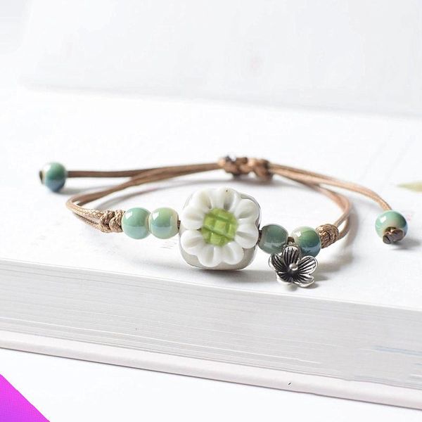 charm bracelets wholesale 10 pieces sunflower ceramic bracelet girl beautiful fashion rope cute gift 3 color 2021, Golden;silver
charm bracelets wholesale 10 pieces sunflower ceramic bracelet girl beautiful fashion rope cute gift 3 color 2021, Golden;silver