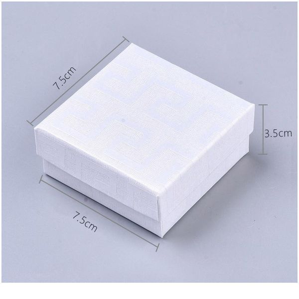 1pcs cardboard jewelry boxes for pendant & earring & ring with sponge inside square red black white 7.5x7 qylcrn
1pcs cardboard jewelry boxes for pendant & earring & ring with sponge inside square red black white 7.5x7 qylcrn