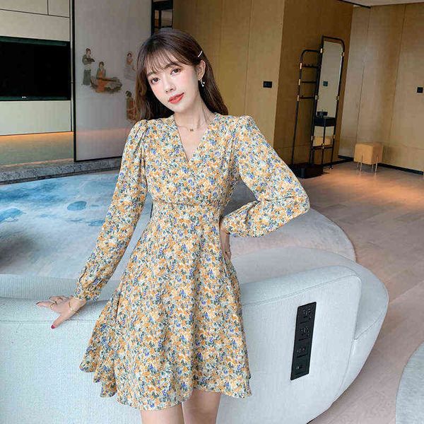 casual dresses autumn and winter 2022 korean women's dresses french romantic long sleeve floral v-neck dresses holiday skirt, Black;gray
casual dresses autumn and winter 2022 korean women's dresses french romantic long sleeve floral v-neck dresses holiday skirt, Black;gray
