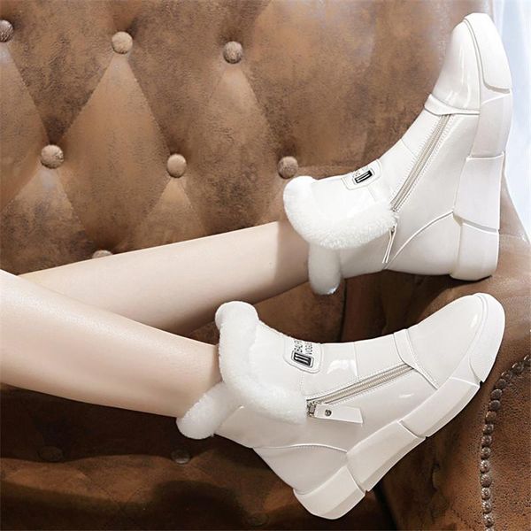 2020 autumn warm cotton boots female new zipper boots women's flat snow, Black
2020 autumn warm cotton boots female new zipper boots women's flat snow, Black