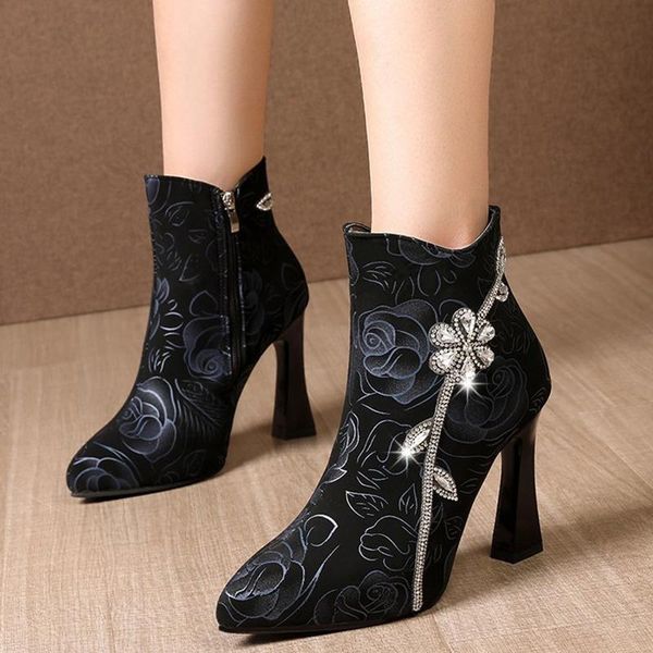 rimocy fashion printed crystal ankle boots for women pointed toe high heels boots woman 2020 new black blue elegant shoes lady
rimocy fashion printed crystal ankle boots for women pointed toe high heels boots woman 2020 new black blue elegant shoes lady