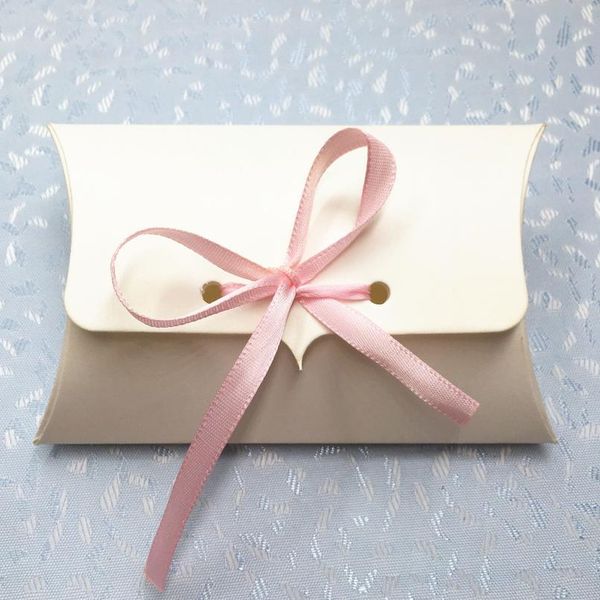 24pcs/lot kraft paper 12.5*8*2.5cm pillow gift box wedding party favors gift candy boxes with pin bbyrrh
24pcs/lot kraft paper 12.5*8*2.5cm pillow gift box wedding party favors gift candy boxes with pin bbyrrh