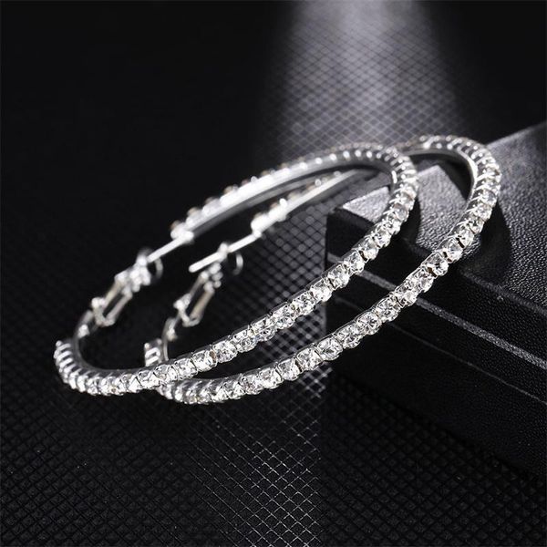 vienkim fashion 2020 bevibiz circe hoop серьги для женщин девушка новый геометрический кристалл круглый серьги brincos party украшения подар, Golden;silver
vienkim fashion 2020 bevibiz circe hoop серьги для женщин девушка новый геометрический кристалл круглый серьги brincos party украшения подар, Golden;silver
