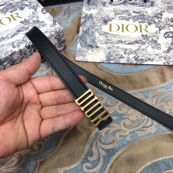 2020 new ladies luxury ladies belt buckle leather belt ladies stripe designer2.0cm, Black;brown
2020 new ladies luxury ladies belt buckle leather belt ladies stripe designer2.0cm, Black;brown