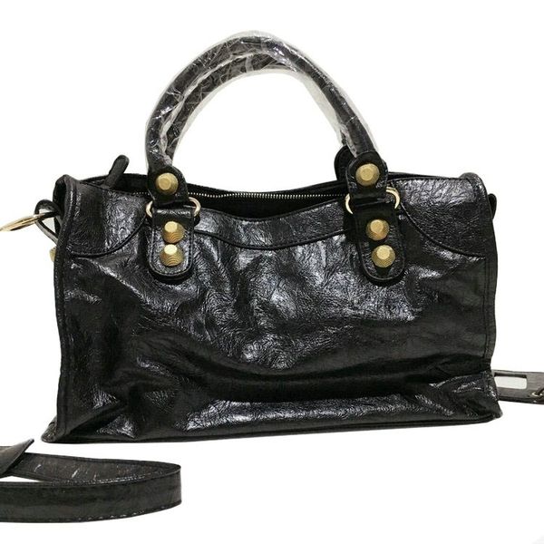designer- women designer big platinum bag city motorcycle tote rivets punk style handbag with makeup mirror
designer- women designer big platinum bag city motorcycle tote rivets punk style handbag with makeup mirror