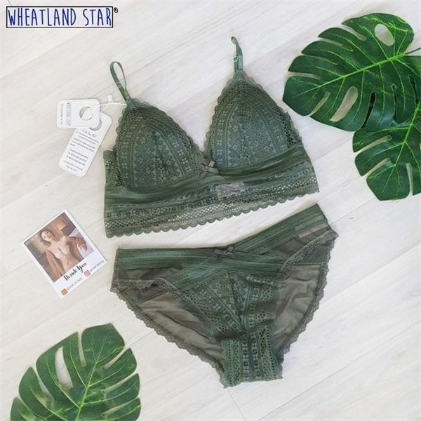 lenceria wire thin bra underwear women set ensemble lingerie feminina triangle cup lingeries women's intimates c1212, Black;white
lenceria wire thin bra underwear women set ensemble lingerie feminina triangle cup lingeries women's intimates c1212, Black;white