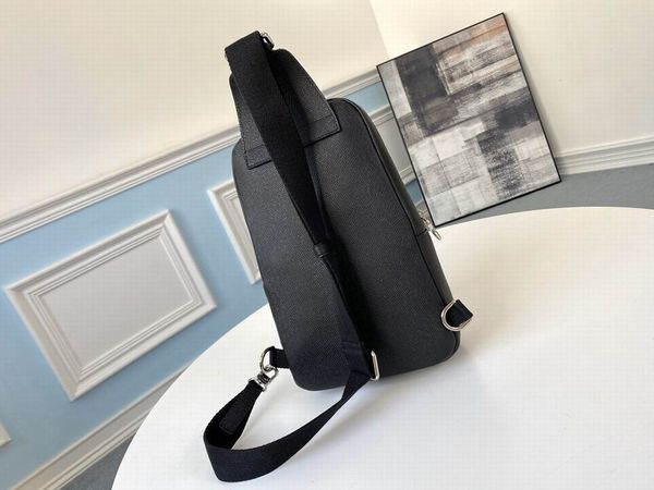2021 designer black mens bag new leather men famous bag bags handbag 100% leather waist brand fashion style real ehwbj, Red;black
2021 designer black mens bag new leather men famous bag bags handbag 100% leather waist brand fashion style real ehwbj, Red;black