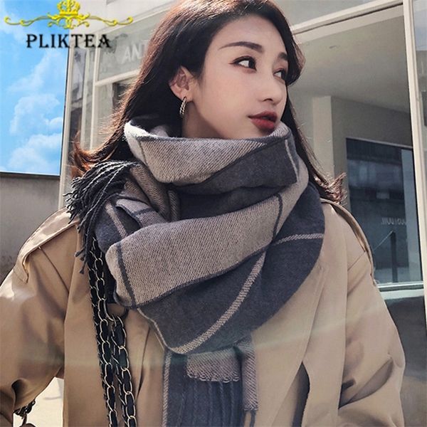 220*70 big size gray plaid scarf for women winter shawl female pashmina ladies tippet scarf warp women winter blanket scarves 201218, Blue;gray 
220*70 big size gray plaid scarf for women winter shawl female pashmina ladies tippet scarf warp women winter blanket scarves 201218, Blue;gray