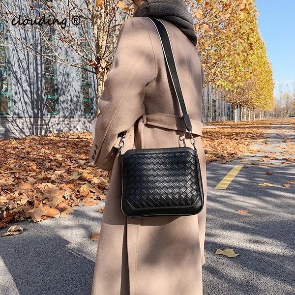 pure color woven bag fashion simple large capacity pu soft shoulder bag ladies simple shopping school messenger for women
pure color woven bag fashion simple large capacity pu soft shoulder bag ladies simple shopping school messenger for women