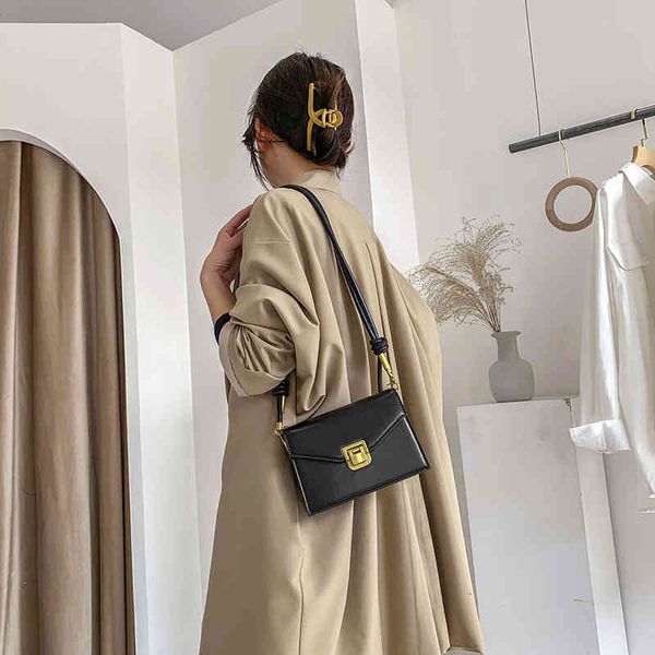handbags bags winter 2022 tofu fashion one shoulder women's net red texture letter messenger, Black;red
handbags bags winter 2022 tofu fashion one shoulder women's net red texture letter messenger, Black;red