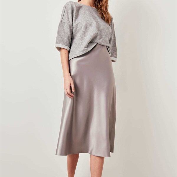 trendyol silver silk satin skirt high-waist women knee-length skirt chic styletofss19wx0013 y200326, Black
trendyol silver silk satin skirt high-waist women knee-length skirt chic styletofss19wx0013 y200326, Black