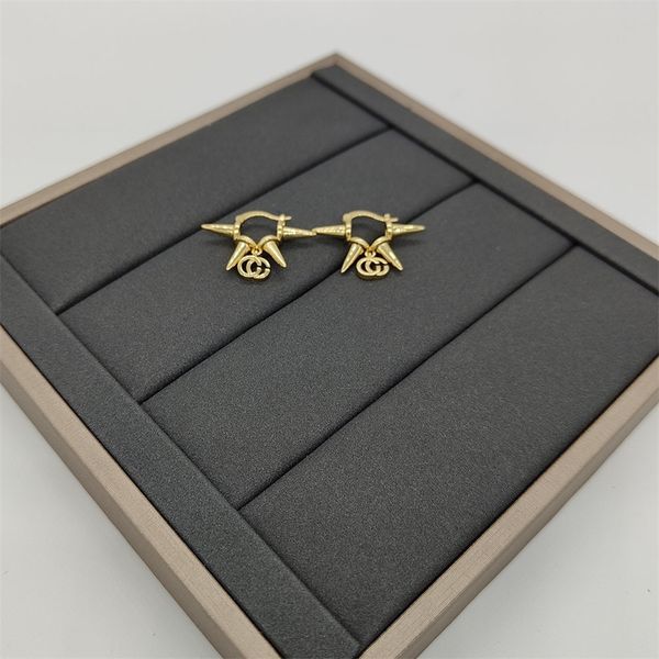 only women's new simple style geometric bare body independent packaging earrings and earrings, Golden
only women's new simple style geometric bare body independent packaging earrings and earrings, Golden
