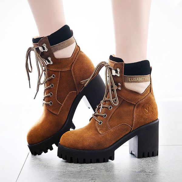 2021 autumn and winter leather lace boots british wind thick bottom with wild high-heeled waterproof platform boots women, Black
2021 autumn and winter leather lace boots british wind thick bottom with wild high-heeled waterproof platform boots women, Black