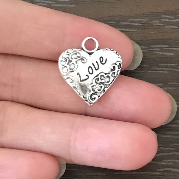 wholesale jewelry making valentine love heart charm zinc alloy heart pendant charm for bracelet necklaces earrings bookmarks zipper pull, Bronze;silver
wholesale jewelry making valentine love heart charm zinc alloy heart pendant charm for bracelet necklaces earrings bookmarks zipper pull, Bronze;silver