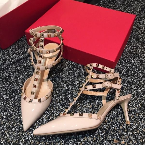 pointed shallow mouth shoes women's 19 new t-strap rivet high heels baotou shallow mouth buckle fashion joker shoes lj201112, Black
pointed shallow mouth shoes women's 19 new t-strap rivet high heels baotou shallow mouth buckle fashion joker shoes lj201112, Black